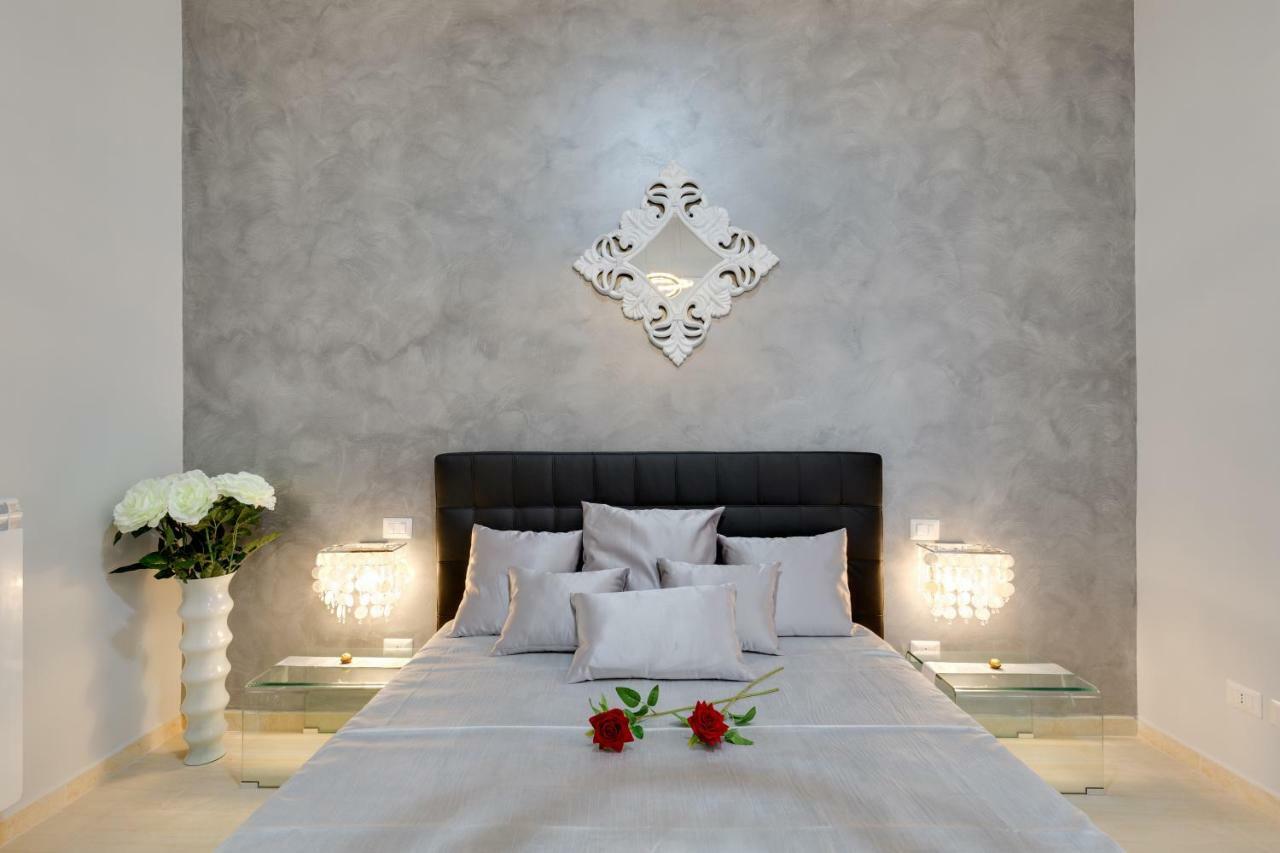 New In! Sophie At Colosseum Roma Exterior foto